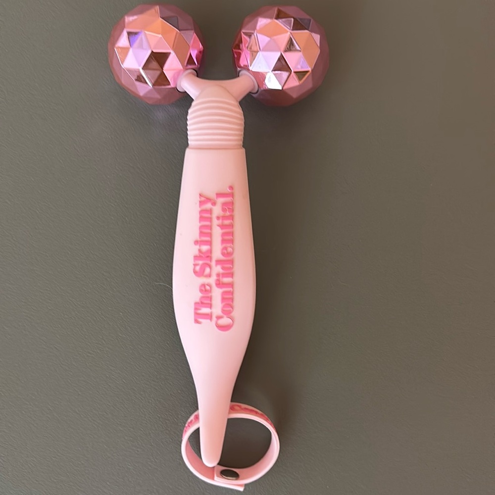 The Skinny Confidential Pink Facial Massager